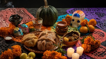 dia de los muertos ofrenda