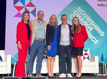 mg-caption:Angie Nelson, SVP of Pharmacy at Hy-Vee, Jim Kirby, CCO at Kroger Health,  Jackie Morse, Group VP of Pharmacy & Health at Meijer, Steven Jennings, Health and Sustainability Lead at Ahold Delhaize USA, and Stacy Bates, Director of Wellness Nutrition Strategy at H-E-B