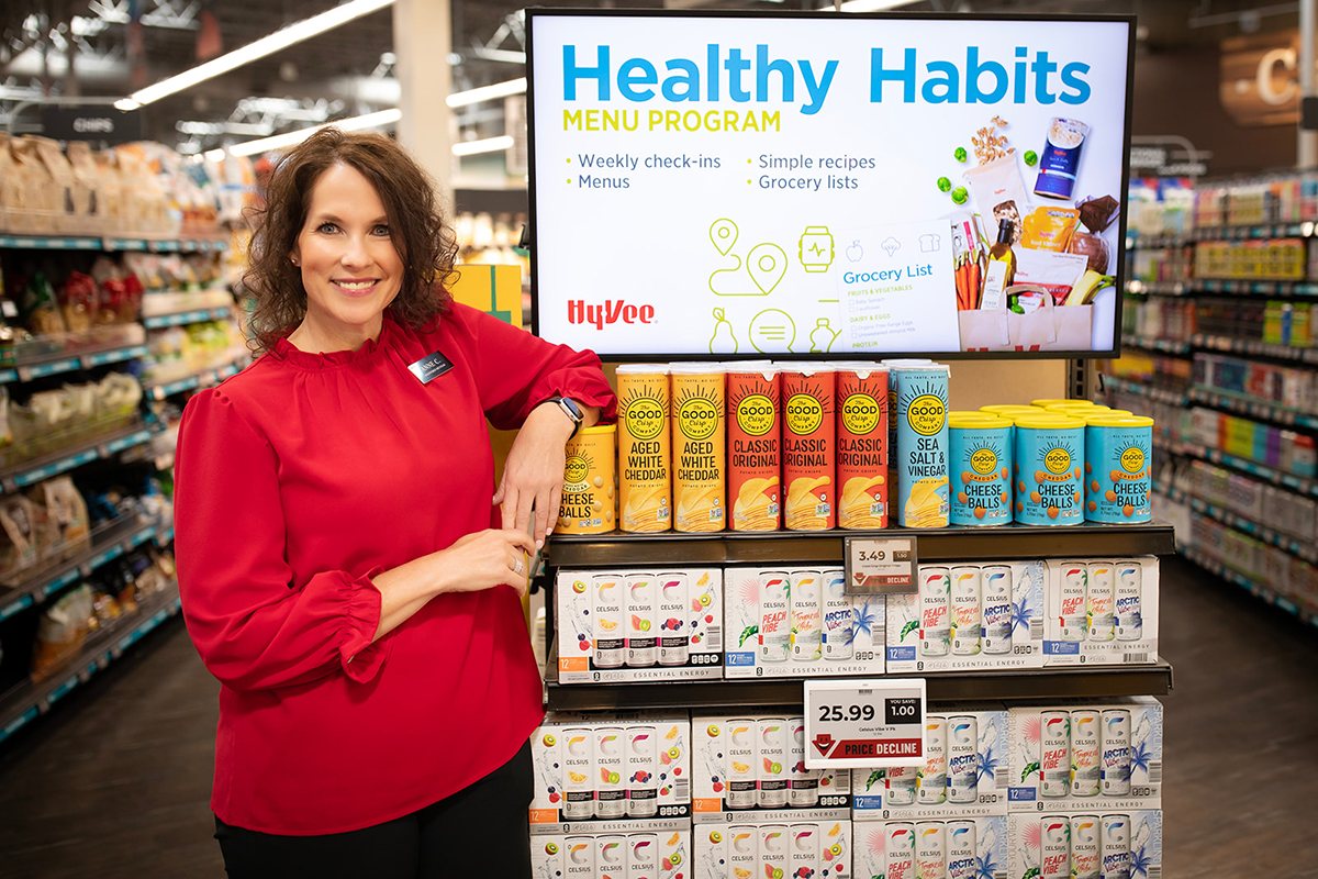 Photo of meal planning services in grocery store with dietitian